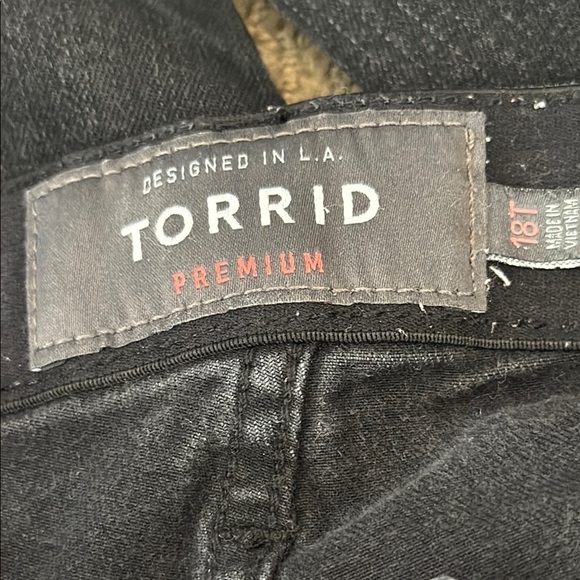 Torrid Premium Sky High Skinny Distressed Black Jeans Women's Size 18 Tall - Picture 9 of 11